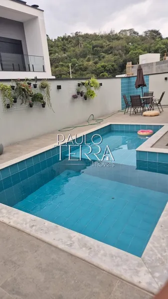 Casa nova 4 suítes, piscina e armários. Condomínio Cyrela, Taubaté SP: 17ª foto da galeria de imagens do imóvel