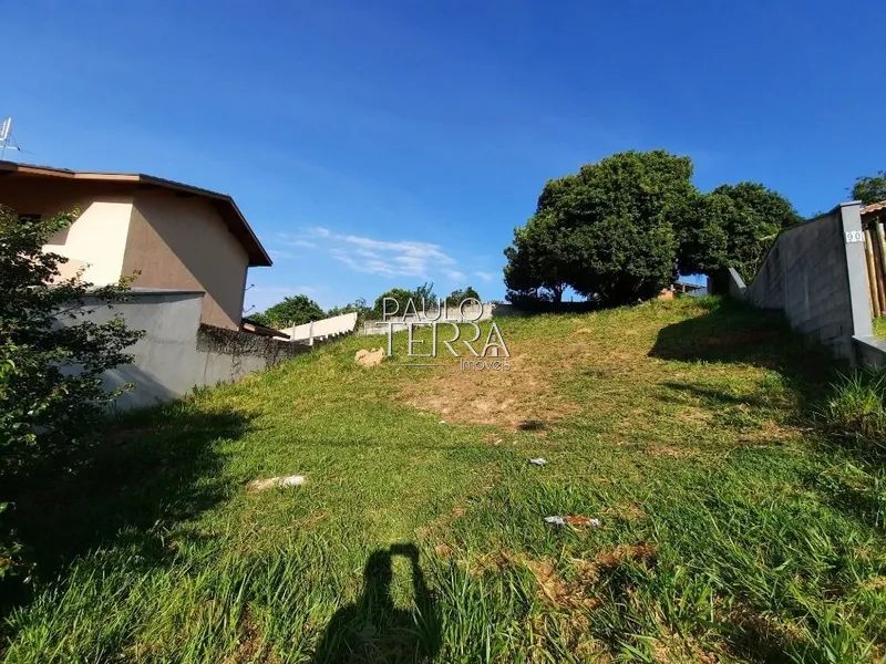 Terreno aclive com 470 m2 condomínio fechado em Tremembé SP: 1ª foto da galeria de imagens do imóvel