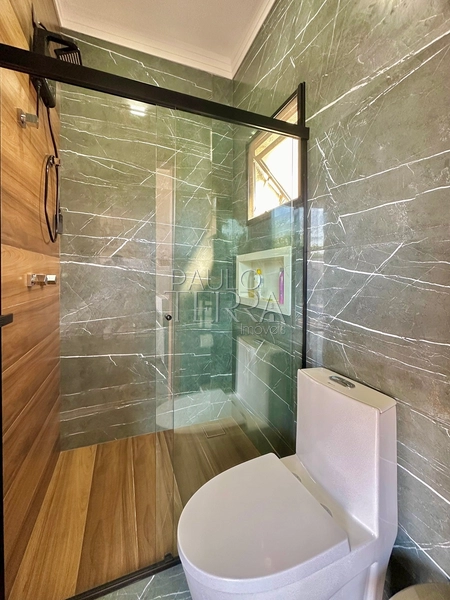 Sobrado no Condomínio Araucárias em Tremembé | 3 quartos sendo 2 suítes com closet, área gourmet integrada e piscina: 27ª foto da galeria de imagens do imóvel