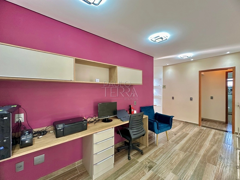 Sobrado no Condomínio Araucárias em Tremembé | 3 quartos sendo 2 suítes com closet, área gourmet integrada e piscina: 39ª foto da galeria de imagens do imóvel