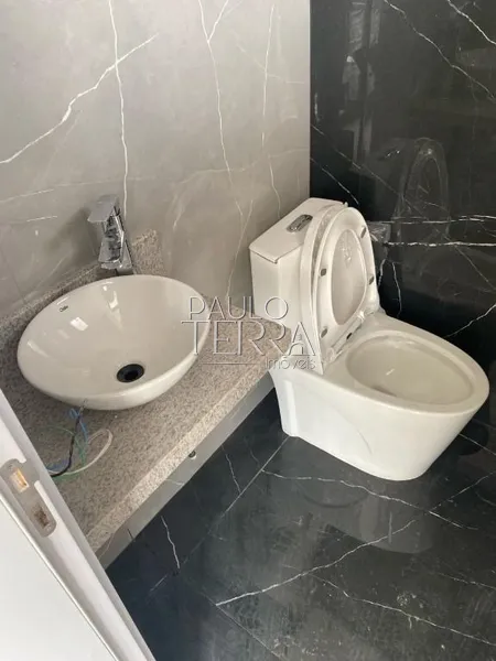 Sobrado com 3 suítes e piscina - Condomínio fechado em Taubaté SP: 3ª foto da galeria de imagens do imóvel