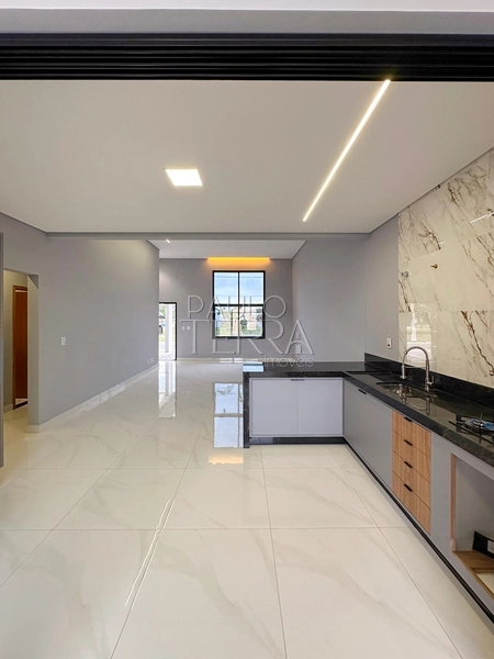 Casa no Condomínio Pérola do Vale com piscina, armários planejados e 3 quartos (1 suíte): 28ª foto da galeria de imagens do imóvel