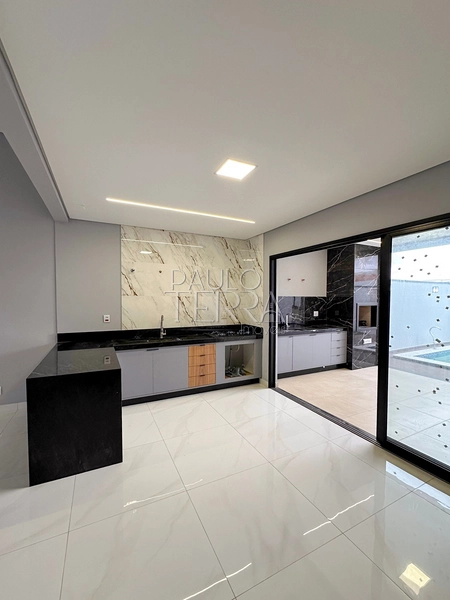 Casa no Condomínio Pérola do Vale com piscina, armários planejados e 3 quartos (1 suíte): 10ª foto da galeria de imagens do imóvel
