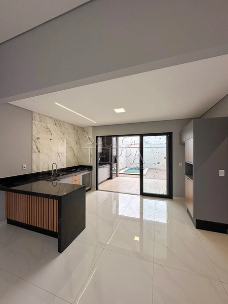 Casa no Condomínio Pérola do Vale com piscina, armários planejados e 3 quartos (1 suíte): 9ª foto da galeria de imagens do imóvel