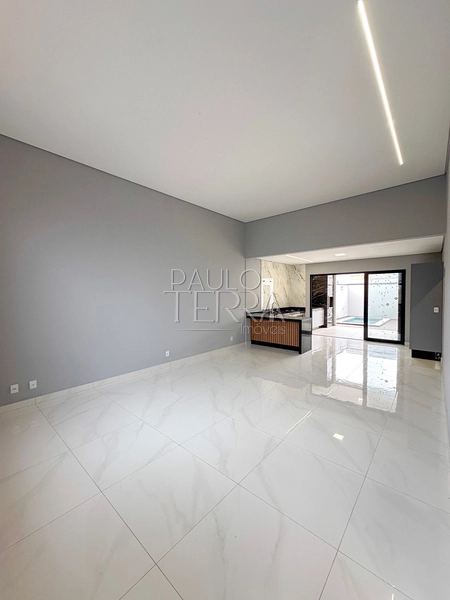 Casa no Condomínio Pérola do Vale com piscina, armários planejados e 3 quartos (1 suíte): 5ª foto da galeria de imagens do imóvel