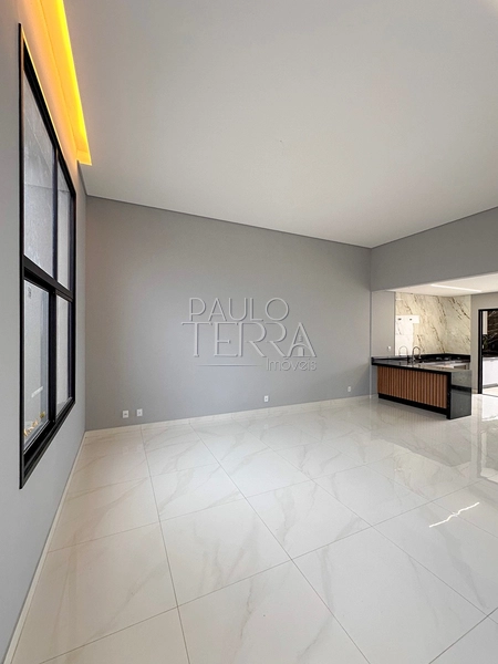 Casa no Condomínio Pérola do Vale com piscina, armários planejados e 3 quartos (1 suíte): 3ª foto da galeria de imagens do imóvel