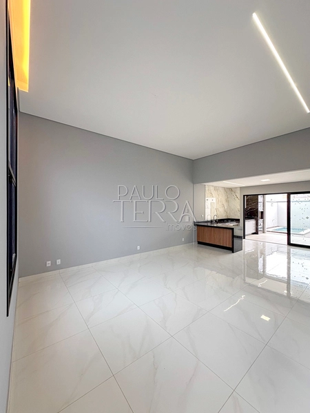 Casa no Condomínio Pérola do Vale com piscina, armários planejados e 3 quartos (1 suíte): 4ª foto da galeria de imagens do imóvel
