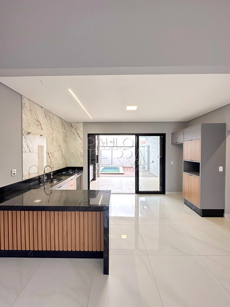 Casa no Condomínio Pérola do Vale com piscina, armários planejados e 3 quartos (1 suíte): 7ª foto da galeria de imagens do imóvel