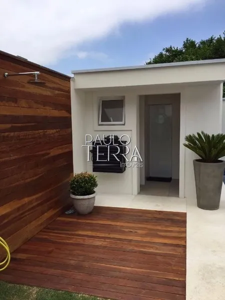Sobrado alto padrão com 3 suítes, quintal, piscina e sauna. Condomínio: 3ª foto da galeria de imagens do imóvel