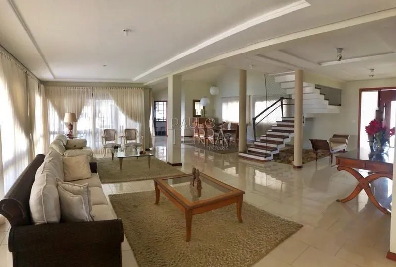 Casa de alto padrão com 4 suítes e piscina. Condomínio Taubaté Village: 10ª foto da galeria de imagens do imóvel