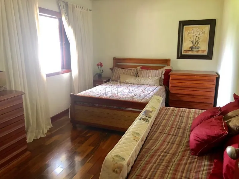 Casa de alto padrão com 4 suítes e piscina. Condomínio Taubaté Village: 24ª foto da galeria de imagens do imóvel