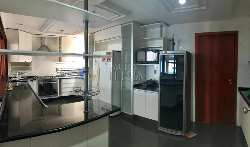 Casa de alto padrão com 4 suítes e piscina. Condomínio Taubaté Village: 17ª foto da galeria de imagens do imóvel