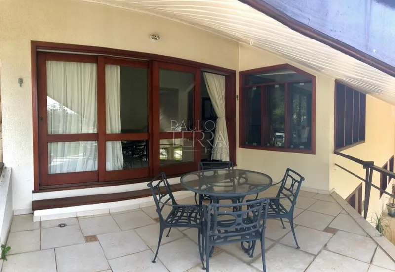 Casa de alto padrão com 4 suítes e piscina. Condomínio Taubaté Village: 29ª foto da galeria de imagens do imóvel