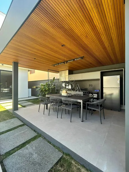 Sobrado de Alto Luxo no Condomínio Taubaté Village | 4 suítes, Piscina Aquecida e Área Gourmet Exclusiva | Taubaté SP: 7ª foto da galeria de imagens do imóvel