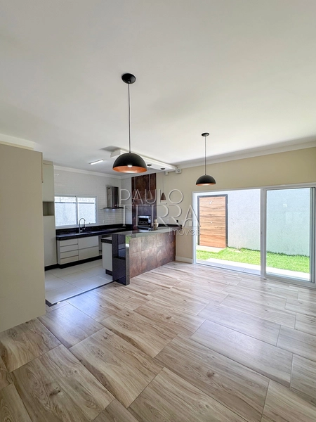 Casa à Venda no Condomínio Terrazzo di Itália em Taubaté – 4 quartos (2 suítes), 2 Escritórios, Energia Solar e Quintal Gramado: 22ª foto da galeria de imagens do imóvel