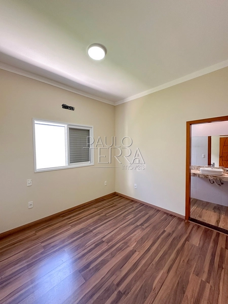 Casa à Venda no Condomínio Terrazzo di Itália em Taubaté – 4 quartos (2 suítes), 2 Escritórios, Energia Solar e Quintal Gramado: 45ª foto da galeria de imagens do imóvel