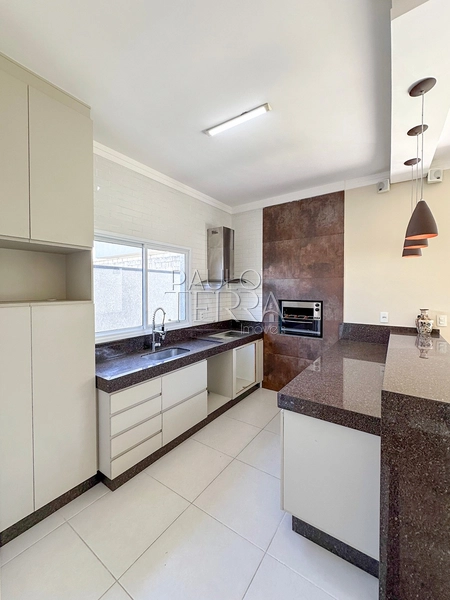 Casa à Venda no Condomínio Terrazzo di Itália em Taubaté – 4 quartos (2 suítes), 2 Escritórios, Energia Solar e Quintal Gramado: 24ª foto da galeria de imagens do imóvel