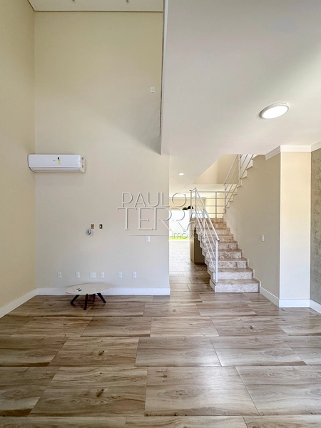 Casa à Venda no Condomínio Terrazzo di Itália em Taubaté – 4 quartos (2 suítes), 2 Escritórios, Energia Solar e Quintal Gramado: 13ª foto da galeria de imagens do imóvel