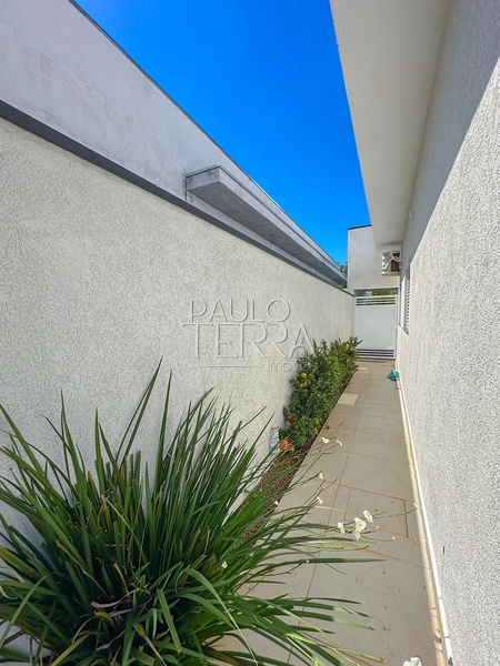 Casa à Venda no Condomínio Terrazzo di Itália em Taubaté – 4 quartos (2 suítes), 2 Escritórios, Energia Solar e Quintal Gramado: 36ª foto da galeria de imagens do imóvel