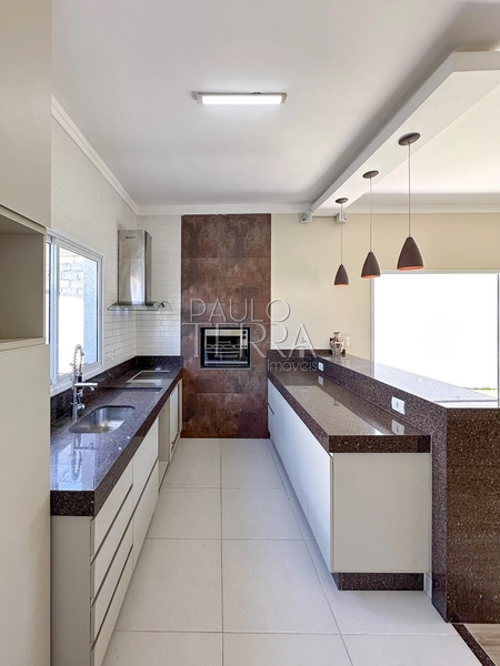 Casa à Venda no Condomínio Terrazzo di Itália em Taubaté – 4 quartos (2 suítes), 2 Escritórios, Energia Solar e Quintal Gramado: 25ª foto da galeria de imagens do imóvel