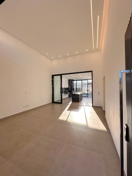 Casa térrea nova à venda no Condomínio Pérola do Vale em Tremembé | 3 quartos (1 suíte), escritório, piscina e área gourmet: 2ª foto da galeria de imagens do imóvel