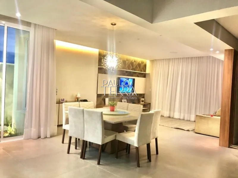 Casa alto padrão semi mobiliada, com 4 suítes e piscina! Condomínio: 2ª foto da galeria de imagens do imóvel