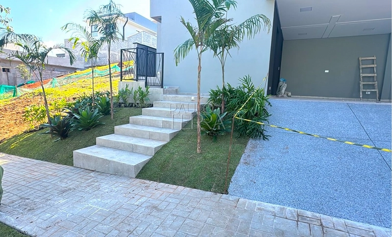 Sobrado alto padrão com armários planejados, escritório, 3 suítes e piscina. Condomínio fechado em Taubaté SP: 2ª foto da galeria de imagens do imóvel