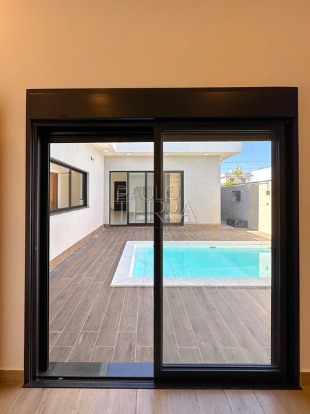Casa com 4 quartos em Taubaté no Condomínio Ouroville | Armários, churrasqueira e piscina: 53ª foto da galeria de imagens do imóvel