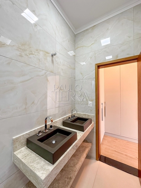 Casa com 4 quartos em Taubaté no Condomínio Ouroville | Armários, churrasqueira e piscina: 49ª foto da galeria de imagens do imóvel