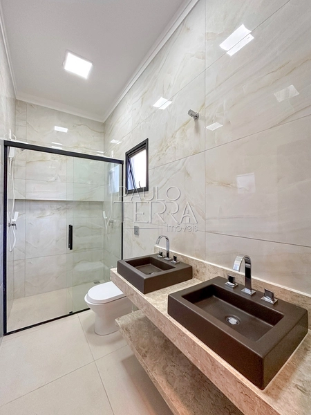 Casa com 4 quartos em Taubaté no Condomínio Ouroville | Armários, churrasqueira e piscina: 45ª foto da galeria de imagens do imóvel