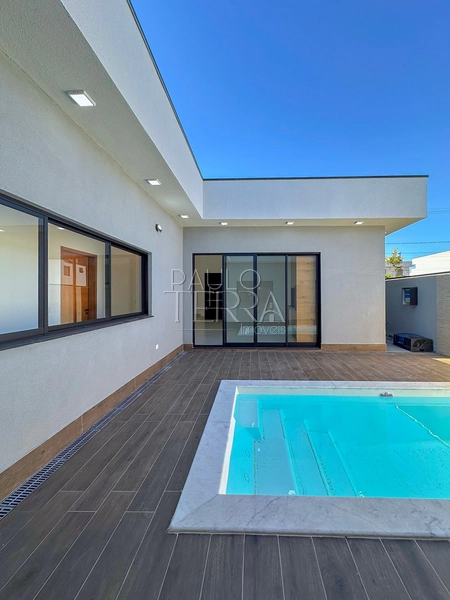 Casa com 4 quartos em Taubaté no Condomínio Ouroville | Armários, churrasqueira e piscina: 54ª foto da galeria de imagens do imóvel