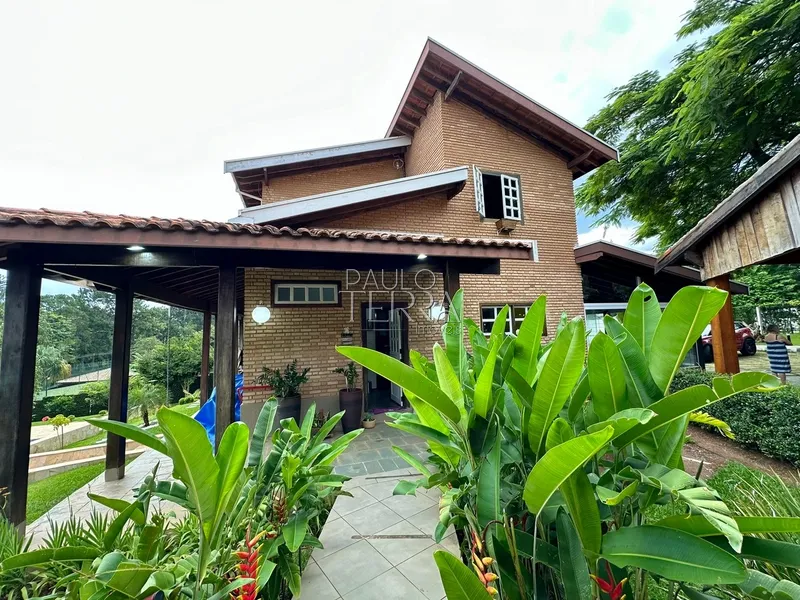 Linda casa com piscina no Condomínio Chácaras Cataguá em Taubaté SP: 8ª foto da galeria de imagens do imóvel