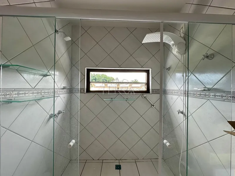 Linda casa com piscina no Condomínio Chácaras Cataguá em Taubaté SP: 111ª foto da galeria de imagens do imóvel