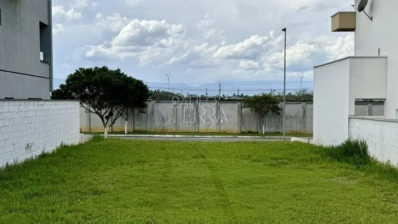 Terreno no Condomínio Terrazzo di Itália - Taubaté SP, Região Shopping: 3ª foto da galeria de imagens do imóvel