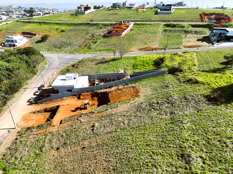 Terreno com 911 m2 no Condomínio Campos do Conde Taubaté SP: 2ª foto da galeria de imagens do imóvel