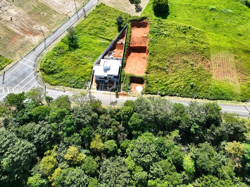 Terreno com 911 m2 no Condomínio Campos do Conde Taubaté SP: 1ª foto da galeria de imagens do imóvel