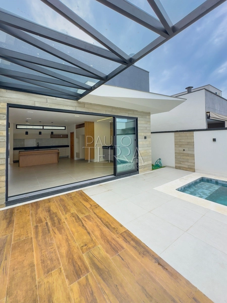 Casa nova no Ouroville com piscina, 3 suítes, escritório e planejados em Taubaté: 7ª foto da galeria de imagens do imóvel