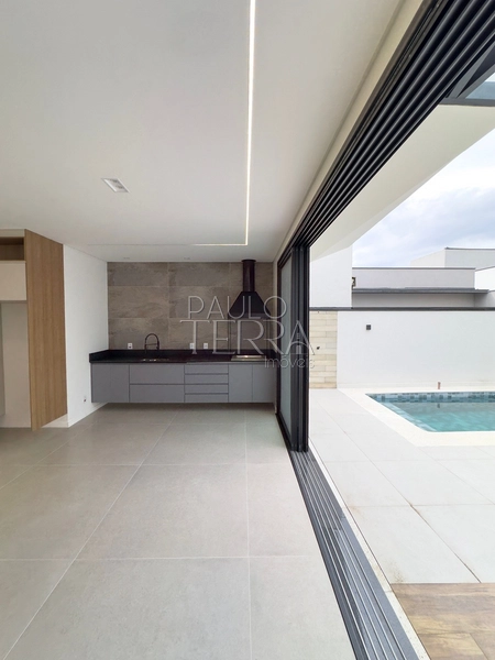 Casa nova no Ouroville com piscina, 3 suítes, escritório e planejados em Taubaté: 9ª foto da galeria de imagens do imóvel