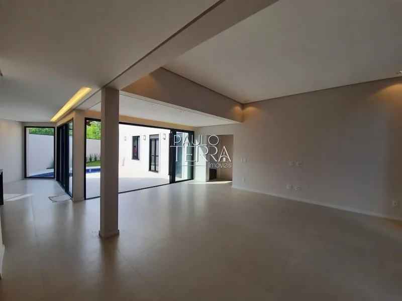 Casa semi mobiliada com 4 dormitórios + escritório, piscina e gourmet: 4ª foto da galeria de imagens do imóvel