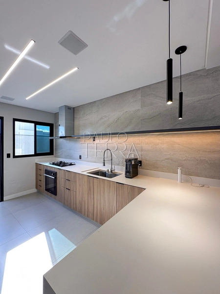 Casa térrea de alto padrão com piscina à venda no Condomínio Morada do Visconde em Tremembé/SP | 3 suítes, energia fotovoltaica e área gourmet completa: 6ª foto da galeria de imagens do imóvel