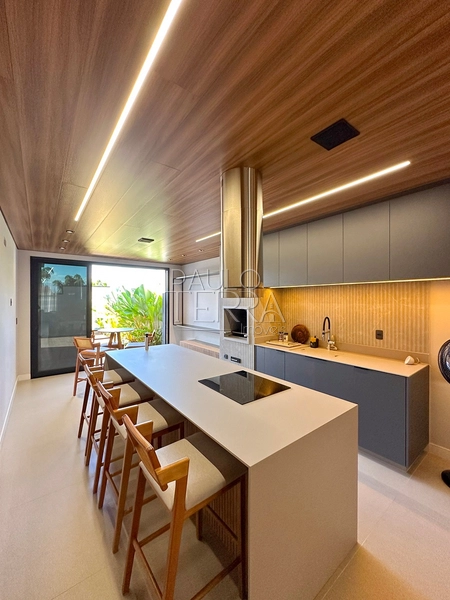 Casa térrea de alto padrão com piscina à venda no Condomínio Morada do Visconde em Tremembé/SP | 3 suítes, energia fotovoltaica e área gourmet completa: 13ª foto da galeria de imagens do imóvel