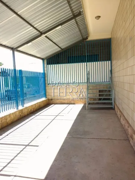 Ponto comercial em Taubaté SP com vagas de estacionamento próprio: 6ª foto da galeria de imagens do imóvel