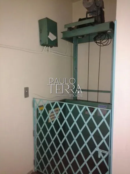 Ponto comercial em Taubaté SP com vagas de estacionamento próprio: 5ª foto da galeria de imagens do imóvel