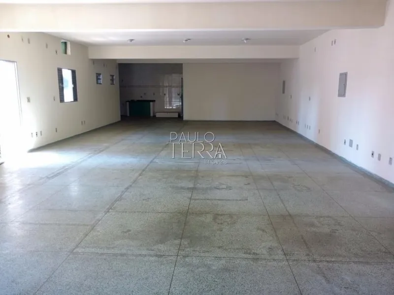 Ponto comercial em Taubaté SP com vagas de estacionamento próprio: 9ª foto da galeria de imagens do imóvel