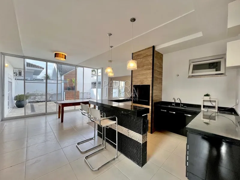 Casa com 4 suítes, escritório e piscina - Condomínio Taubaté Village: 3ª foto da galeria de imagens do imóvel