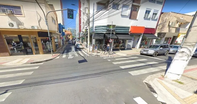 Prédio Comercial e Residencial à venda, 1600 m² com 7 lojas e 32 aptos: 7ª foto da galeria de imagens do imóvel