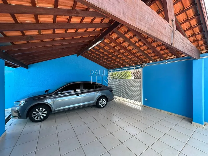 Casa com 3 dormitórios + edícula, armários planejados e quintal: 2ª foto da galeria de imagens do imóvel