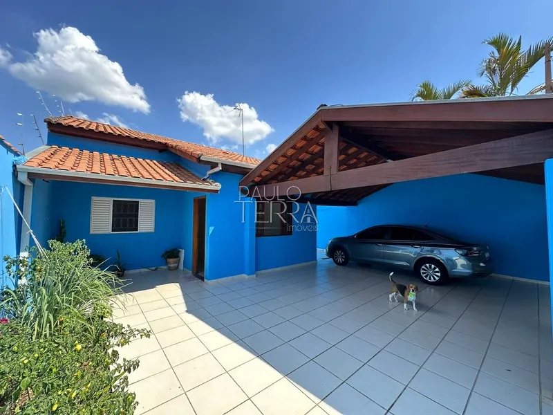 Casa com 3 dormitórios + edícula, armários planejados e quintal: 1ª foto da galeria de imagens do imóvel