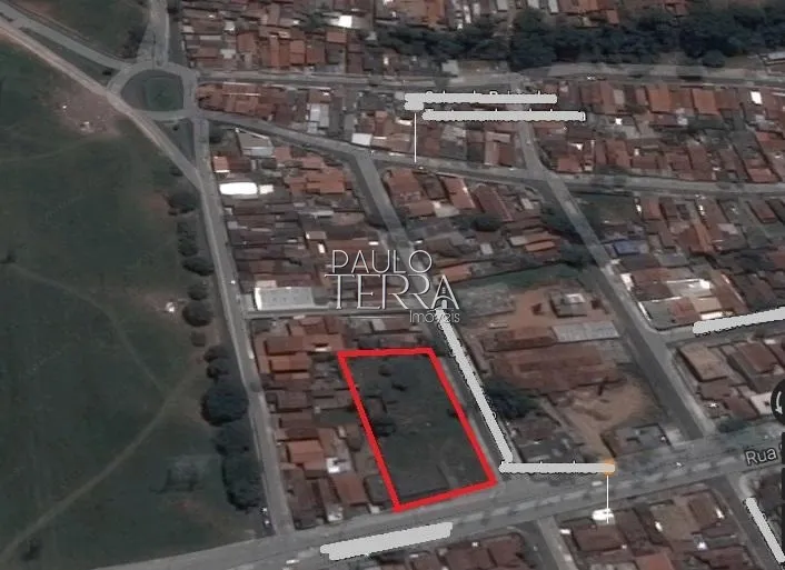 Terreno comercial ou residencial 2.700 m² mais de 30 metros de frente: 1ª foto da galeria de imagens do imóvel