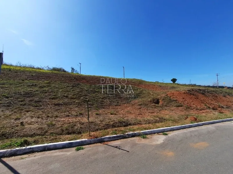 Terreno aclive com 724 m2 com linda vista - Condomínio Campos do Conde: 2ª foto da galeria de imagens do imóvel
